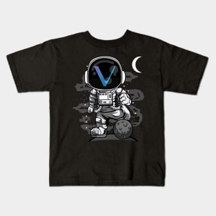 Astronaut Vechain VET Coin To The Moon Crypto Token Cryptocurrency Wallet Birthday Gift For Men Women Kids Kids T-Shirt